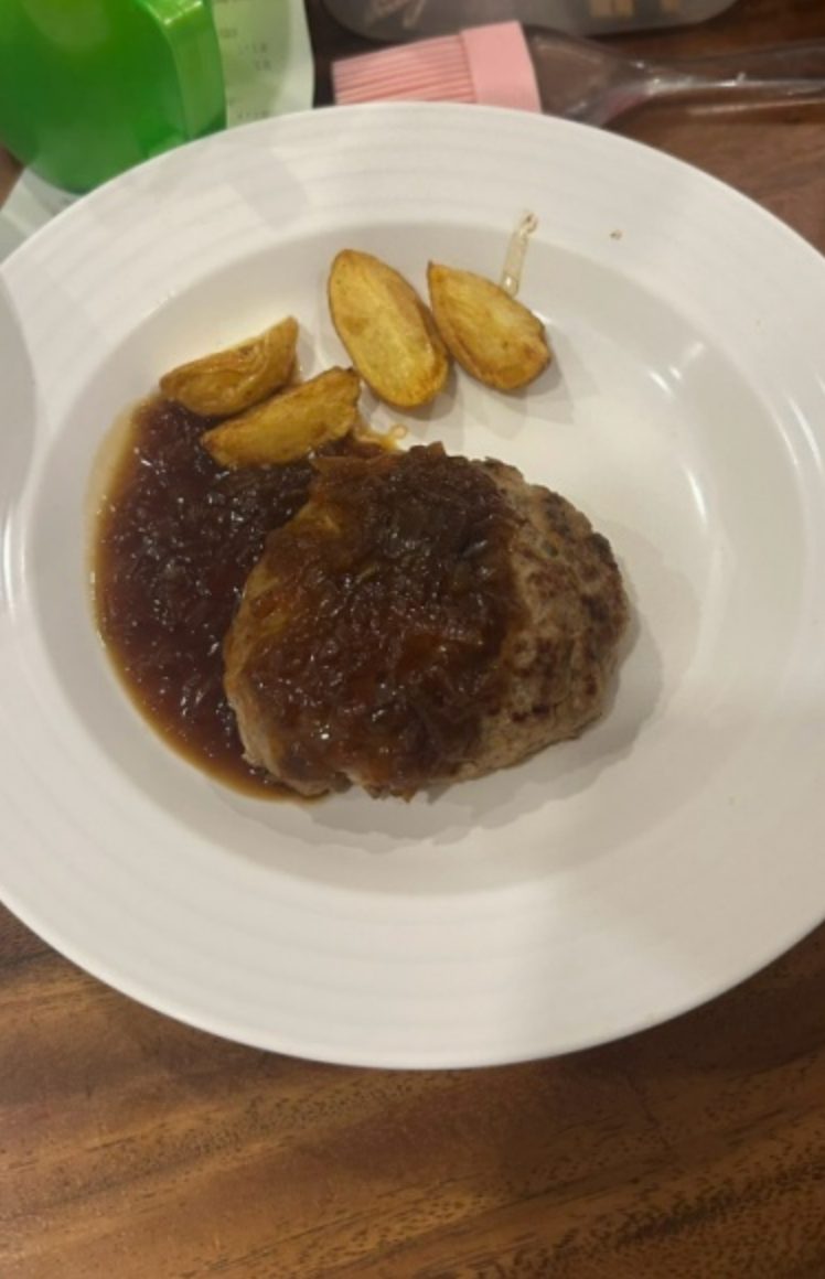 しゅうじ食堂のハンバーグ